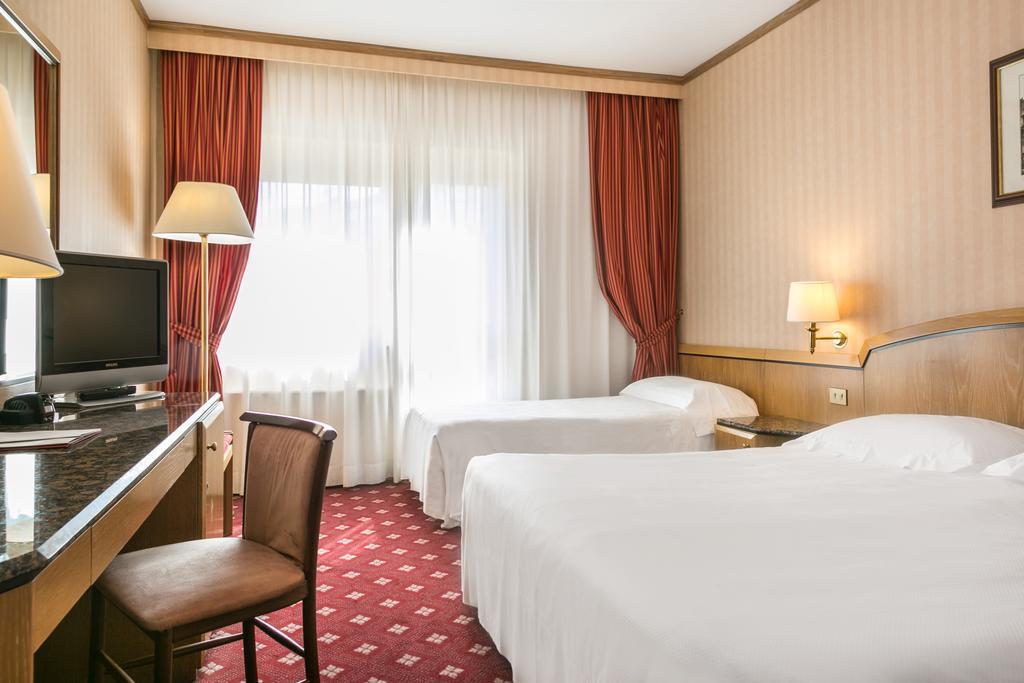 Hotel Beverly Hills ローマ エクステリア 写真